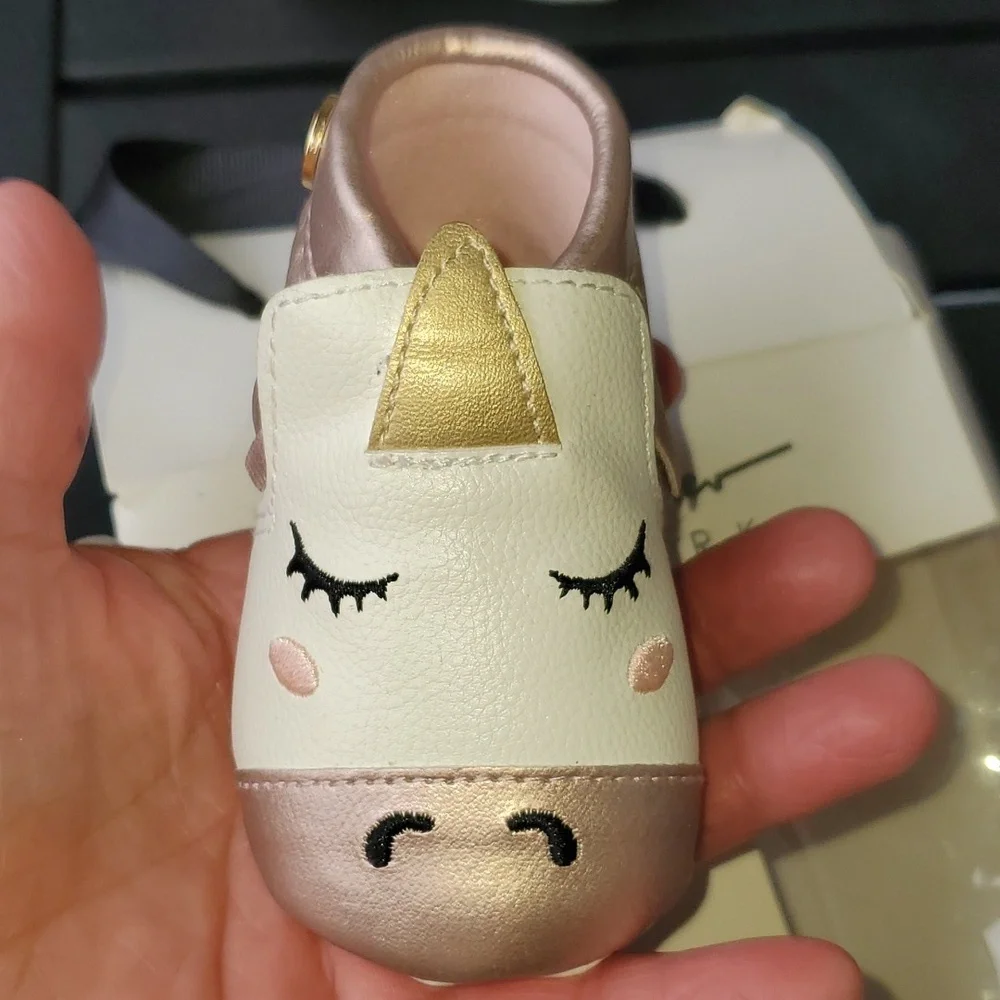 New Nicole Miller NY Stepping Stones Babygirl Infant Unicorn Booties Size 0-6 mo